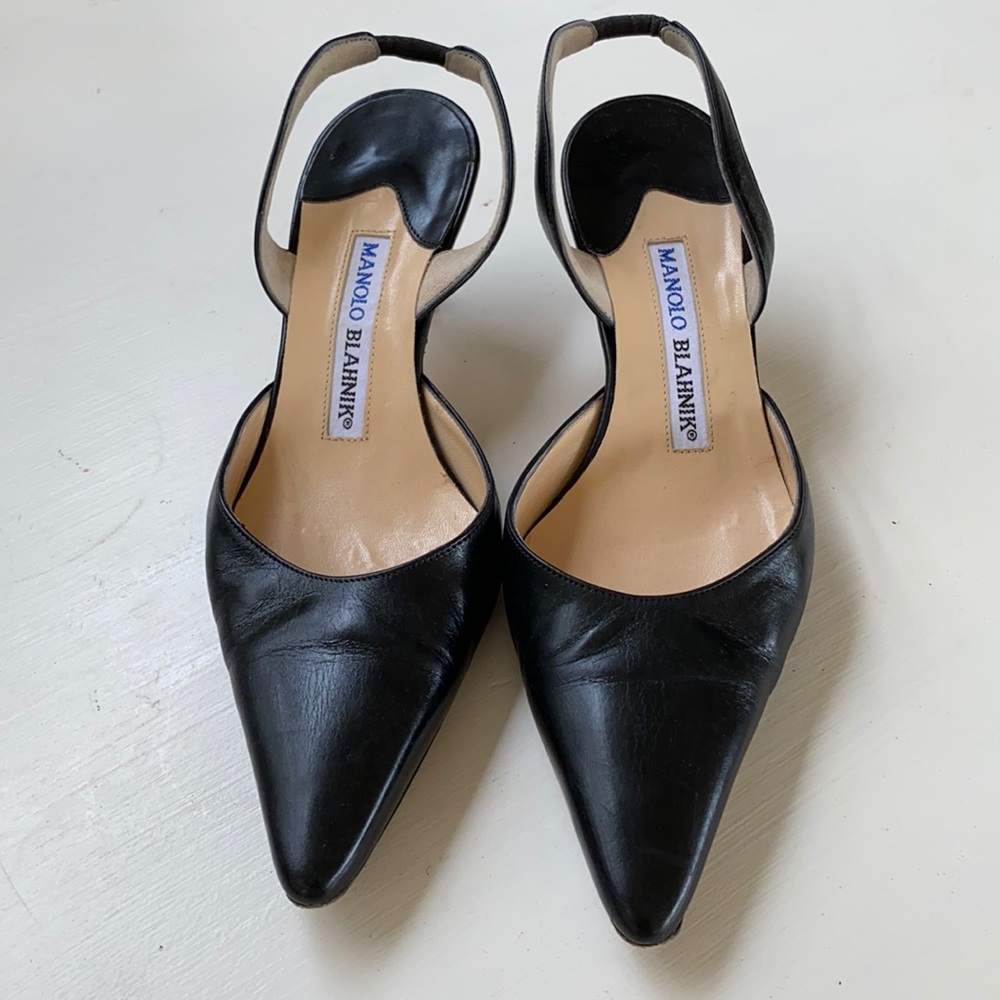 MANOLO BLAHNIK SLINGBACK HEELS  SIZE 35.5/5.5US